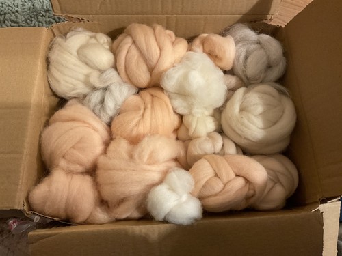 Roving felting wool light