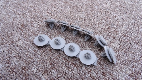 Mitsubishi plastic wheel arch - plastic,