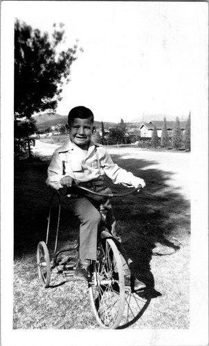 Vtg found photo child - photo, boy