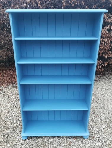 Large lightly distressed solid - distressed,