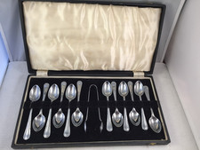 Set of 12 vintage EPNS teaspoons and Sugar Nips, boxed