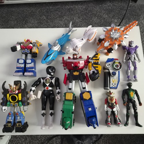 Power ranger figure - ranger,