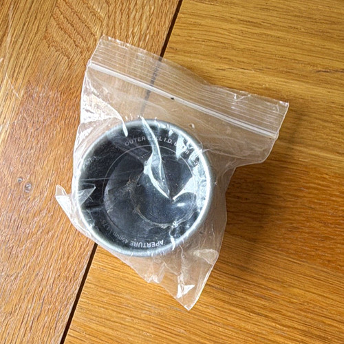 Petal screw lens - screw-in, hood