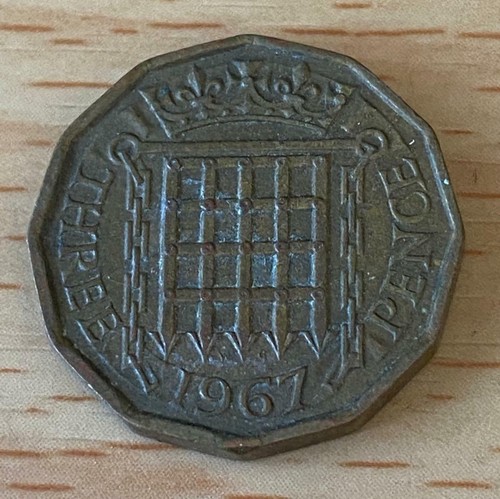 Threepenny bit coin 1967 brass - bit,