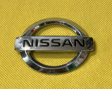 NISSAN  - BADGE / EMBLEM (8H700) - 65 X 55 MM