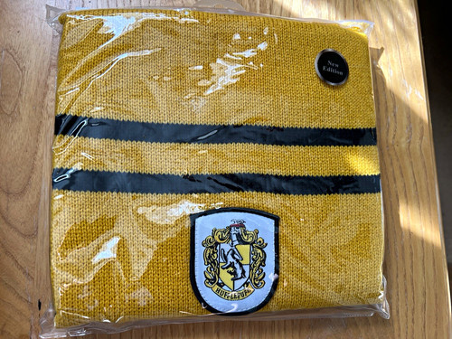 Harry potter hufflepuff scarf - harry,