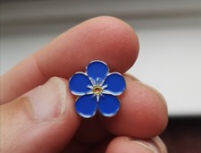 Forget Me Not masonic pin