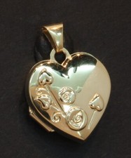 9 Carat Yellow Gold Mini Heart Shaped Flower Patterned Locket (80.25.355)
