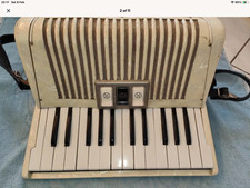 Hohner Student V 48 Bass In