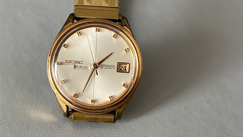 Vintage collectable seiko - &,