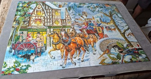 The house puzzles snow - house, of