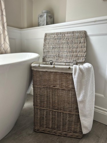 Lidded laundry basket wicker - lidded,