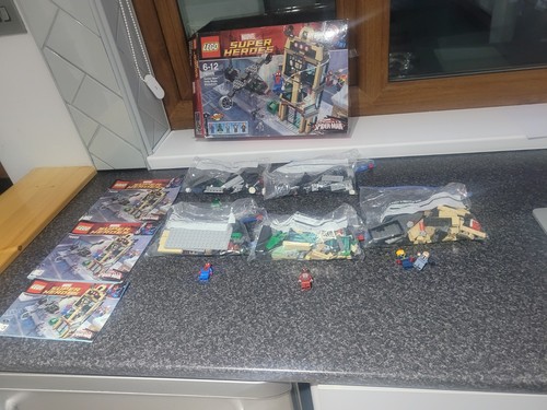 Complete wid minifigures lego - complete,