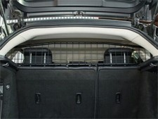 Range Rover Evoque 5 Door Dog