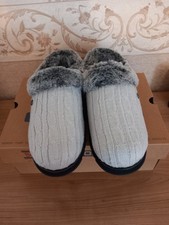 BNIB Women's Skechers Bobs