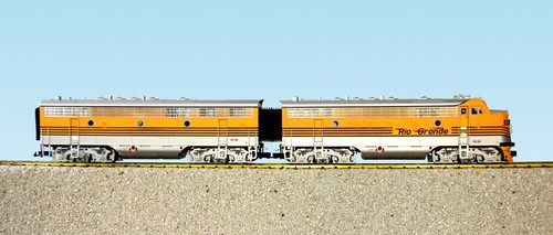 Novelty gauge usa trains - g, f7