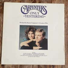 CARPENTERS - ONLY YESTERDAY - GREATEST HITS   EX-/EX+ VINYL LP / PRINTED INNER