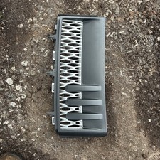 RANGE ROVER VOGUE WING VENT TRIM FRONT DRIVER SIDE L322 2005