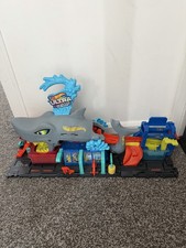 Hot Wheels City Ultra Shark