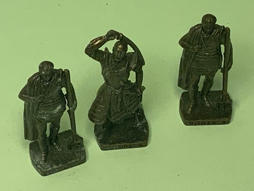 Scame metal figures - 3,