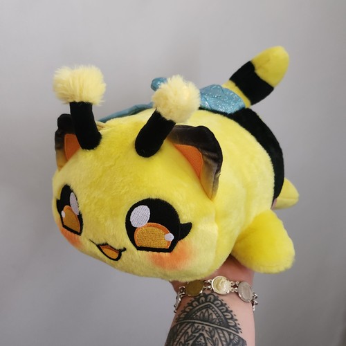 Aphmau large bee cat meemeows - aphmau,