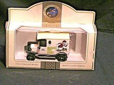 LLEDO DG8 FORD MODEL T VAN