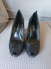 Barratts Black Leather High Heel Sandals/ Shoes Size 4, Good Condition