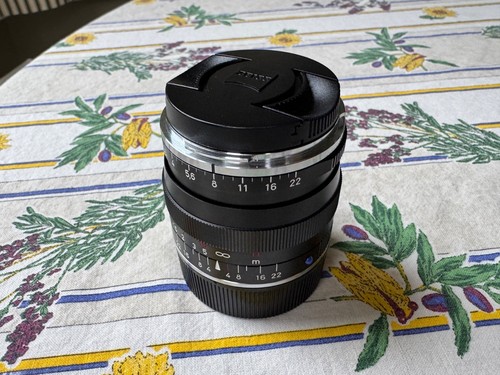 Pristine carl zeiss - t*, biogon
