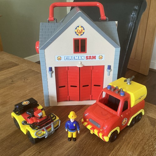 Fireman sam deluxe fold - deluxe, fold-out