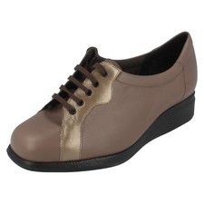 ladies Equity Taupe/fawn prl