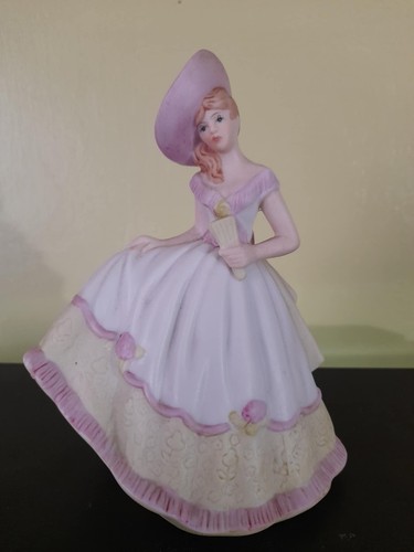 Porcelain lady ornament - lady,