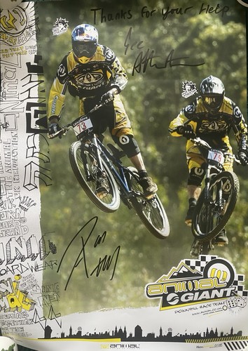 Signed gee dan - dan, animal
