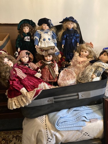 Old fashioned china dolls - old,