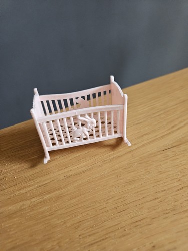 Vintage dolls house pink - dolls,