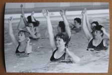 Scarborough Evening News Press Photo Aquabatics Indoor Pool 1991 Mono Exercise