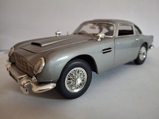 1/18 James Bond Aston Martin