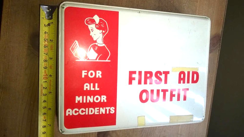 Vintage first aid case - first, tin
