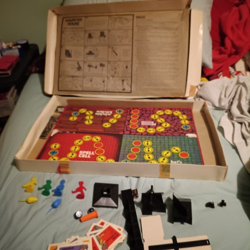 Haunted house board game denys - board,
