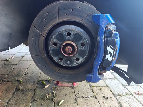 Golf mk5 r32 front brake - golf,