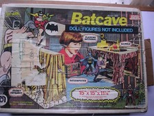 RARE VINTAGE MEGO/PALITOY "BATCAVE" PLAYSET FOR 8" WGSH FIGURES.VGC.