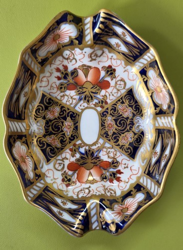 Royal crown derby - crown, traditional