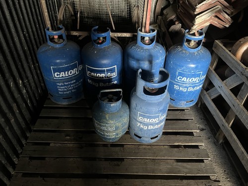 Job lot empty calor - job, gas