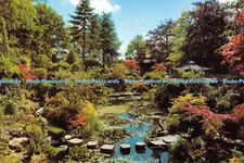 D078438 Dorset. Poole. Compton Acres. Japanese Garden. Stepping Stones. Compton