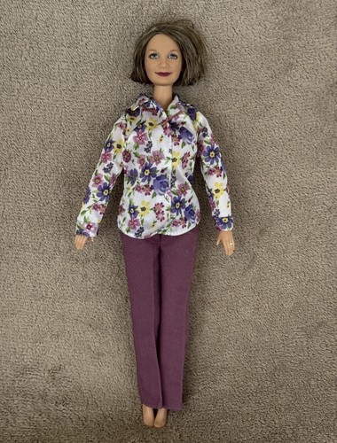 Barbie doll happy family - -,