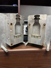 blow mold die for plastic blow