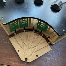 Brio Thomas The Tank Multi Engine Shed 5 Trains Track. Christmas 