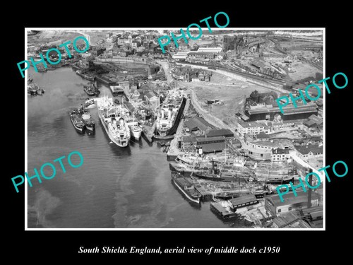 Old postcard size photo - postcard,