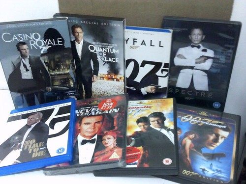 Daniel craig james bond - james,