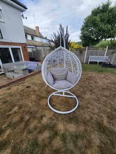 Hanging rattan egg chair - hanging,