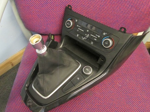 Ford focus complete dash - ford,